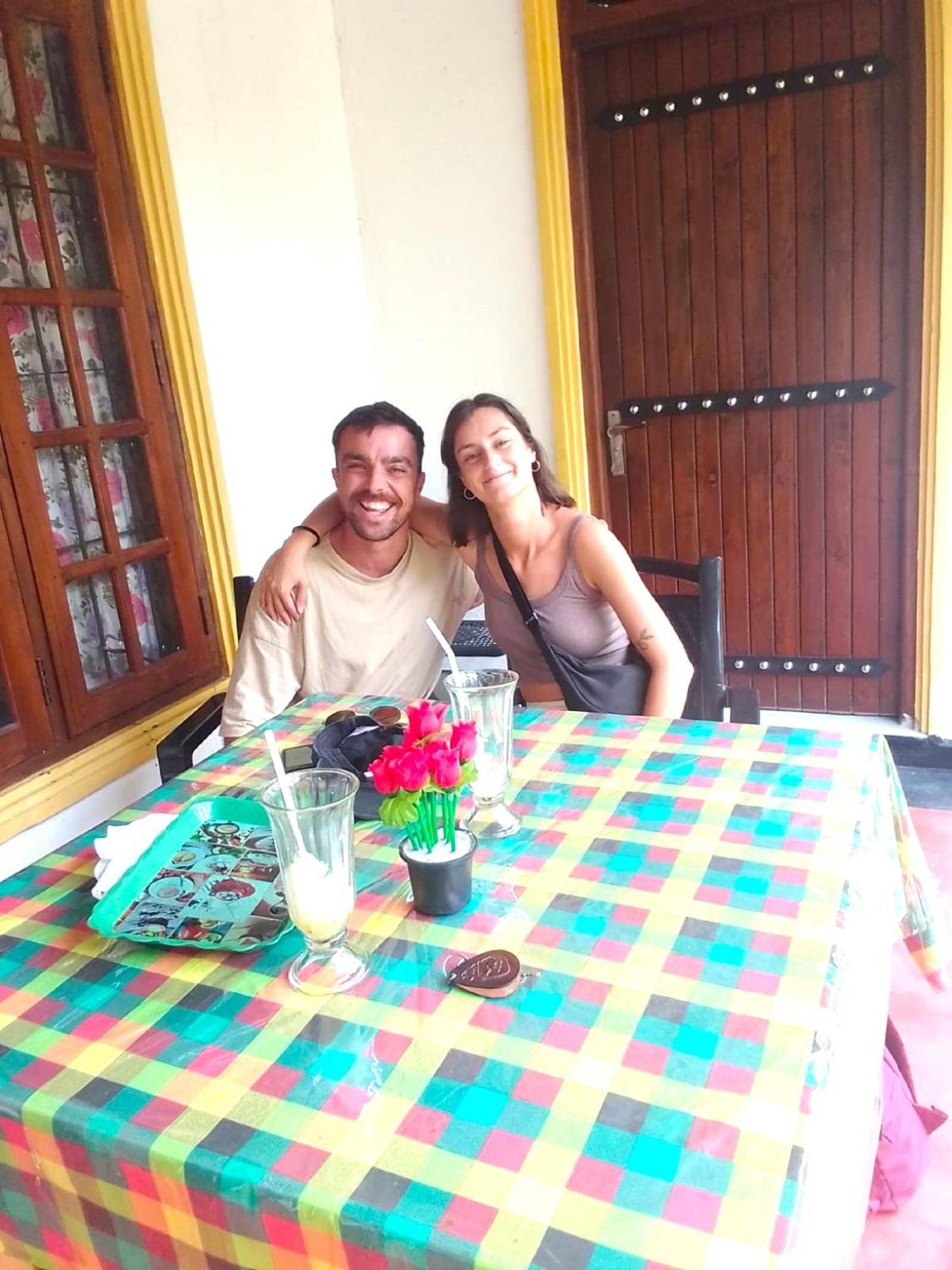 Sanu Home Stay Сигирия Екстериор снимка