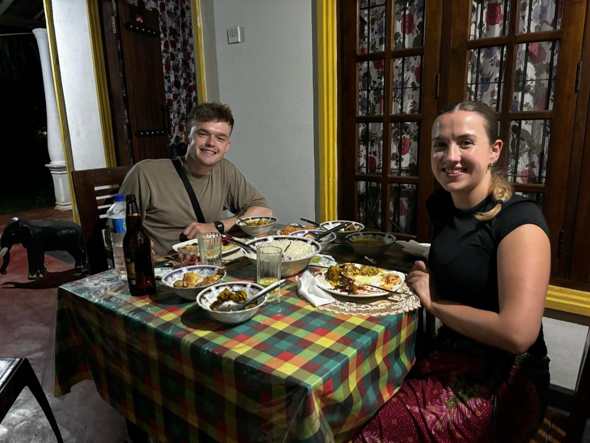 Sanu Home Stay Сигирия Екстериор снимка
